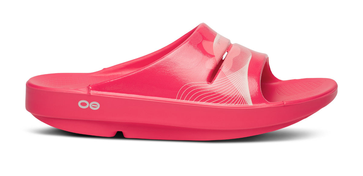 OOFOS Women&#39;s OOahh Slide - Neon Berry Breeze