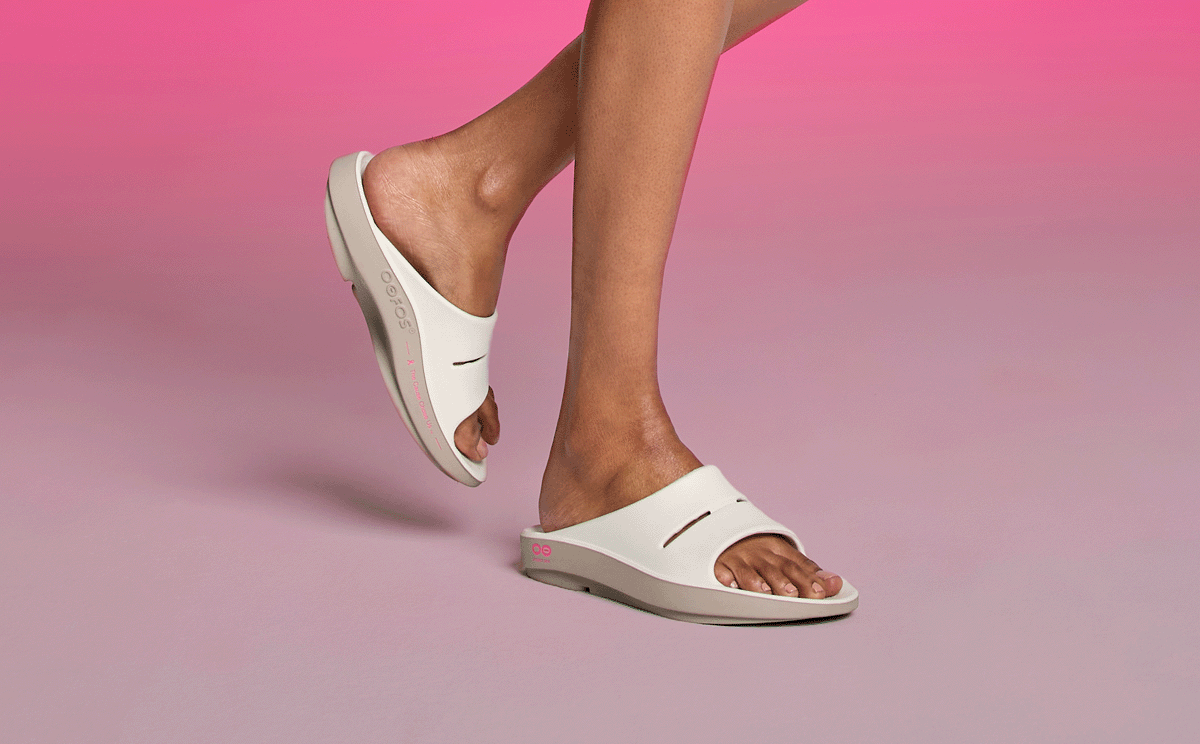 OOFOS Women&#39;s Limited Edition 2025 OOahh FUSED - Project Pink