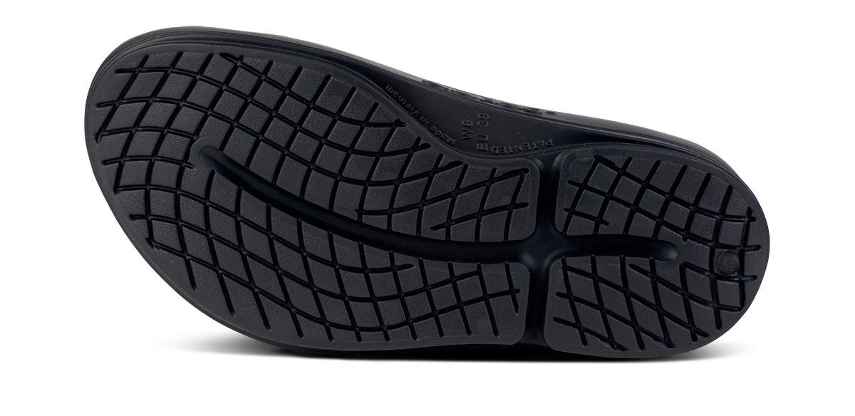 OOFOS Women&#39;s OOmega OOahh Slide - Black