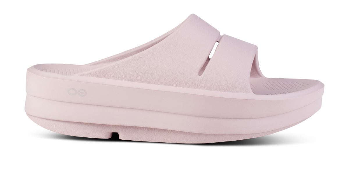 OOFOS Women&#39;s OOmega OOahh Slide - Stardust