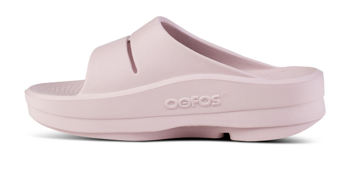 OOFOS Women&#39;s OOmega OOahh Slide - Stardust