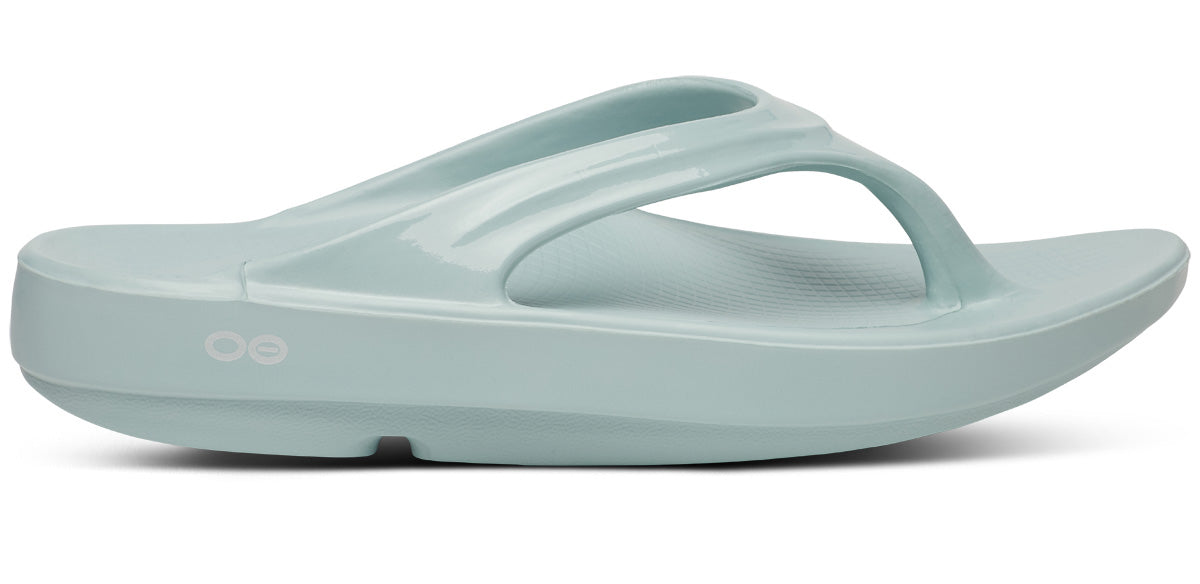 OOFOS Women&#39;s OOlala Thong - Mist
