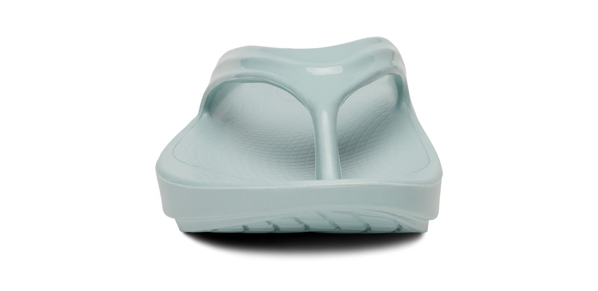 OOFOS Women&#39;s OOlala Thong - Mist