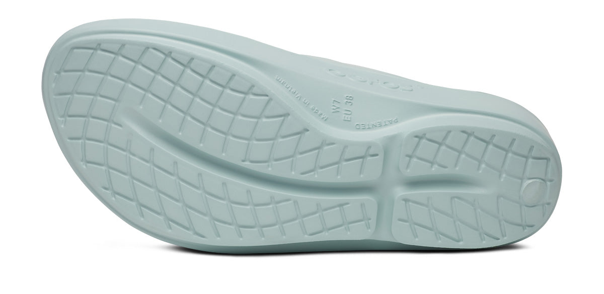 OOFOS Women&#39;s OOlala Thong - Mist