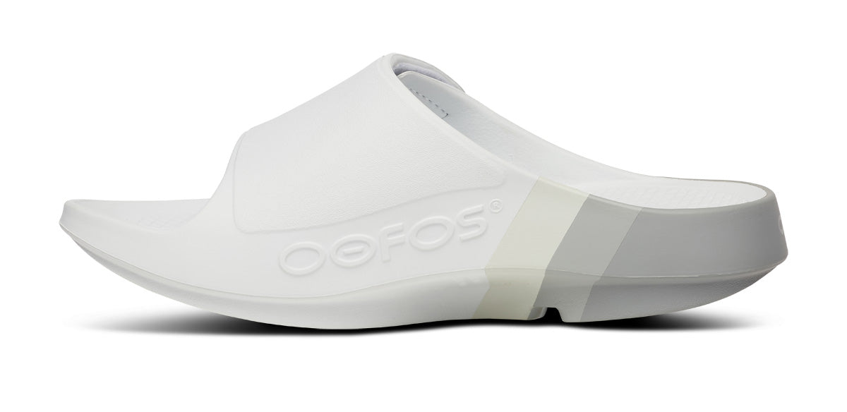 OOFOS Men&#39;s OOahh Sport Flex LTD Edition Slide - Smoke Rally