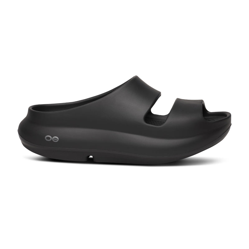 OOFOS Women's OOyea PLUS - Black