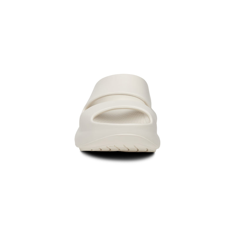 OOFOS Women's OOyea PLUS - Chalk