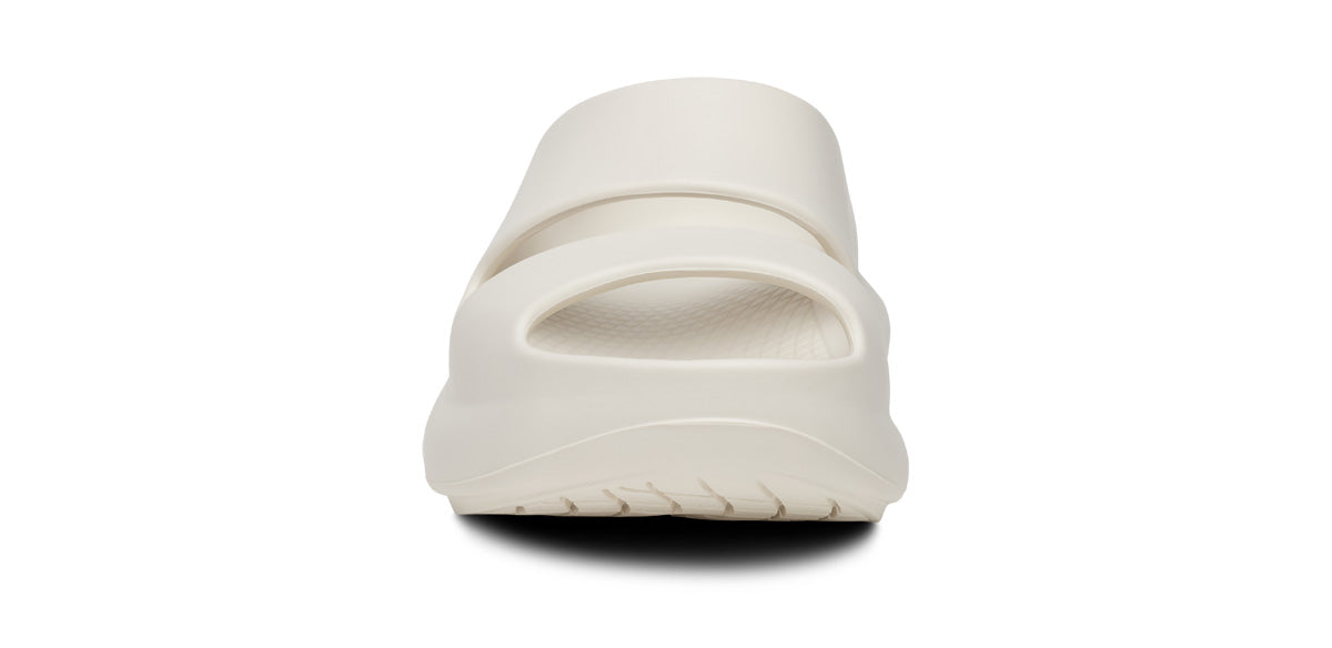 OOFOS Women's OOyea Slide - Chalk