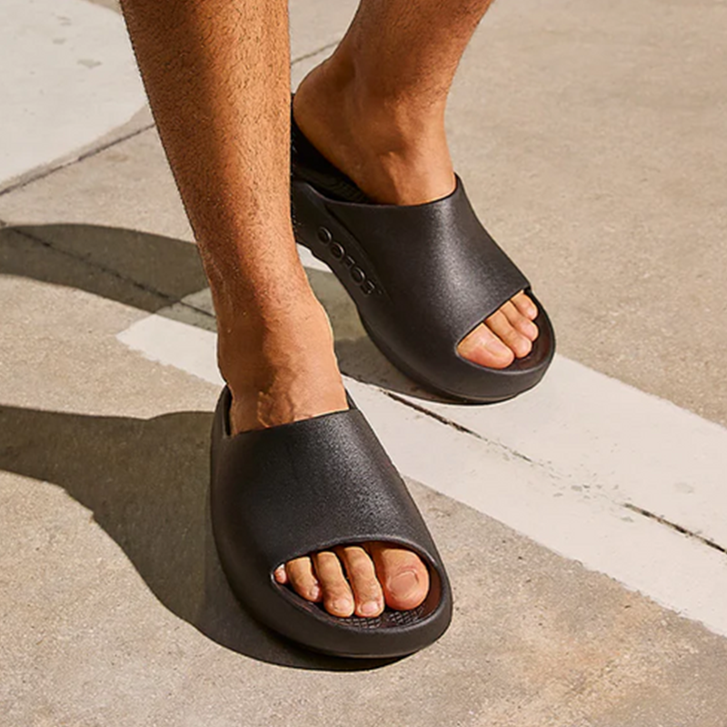 OOFOS Women's OOahh PLUS - Black