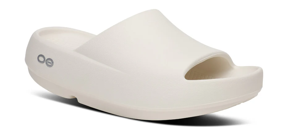 OOFOS Women's OOahh PLUS - Chalk