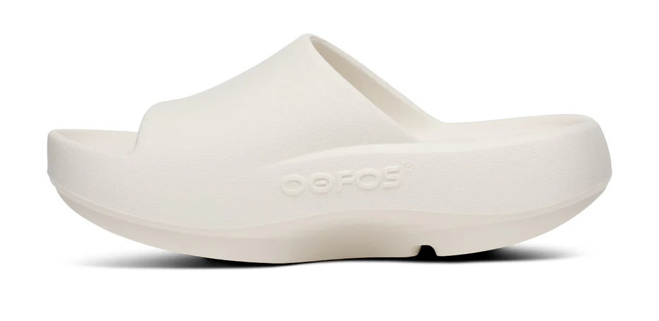 OOFOS Women's OOahh PLUS - Chalk