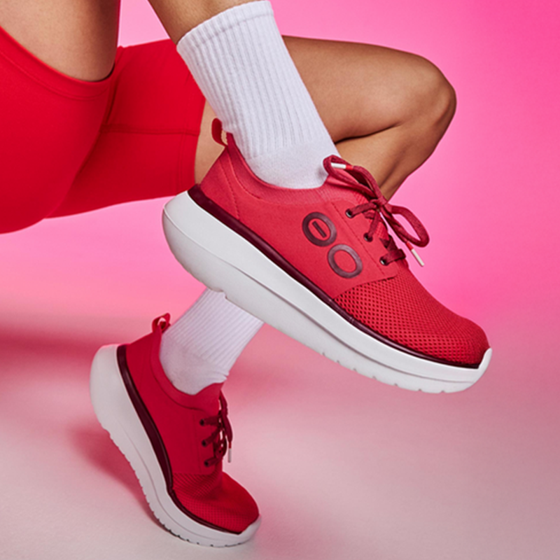 OOFOS Women's OOmy Stride Shoe - Neon Berry