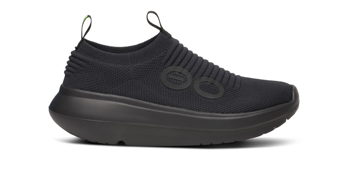 OOFOS Women&#39;s OOmy Zen - Black