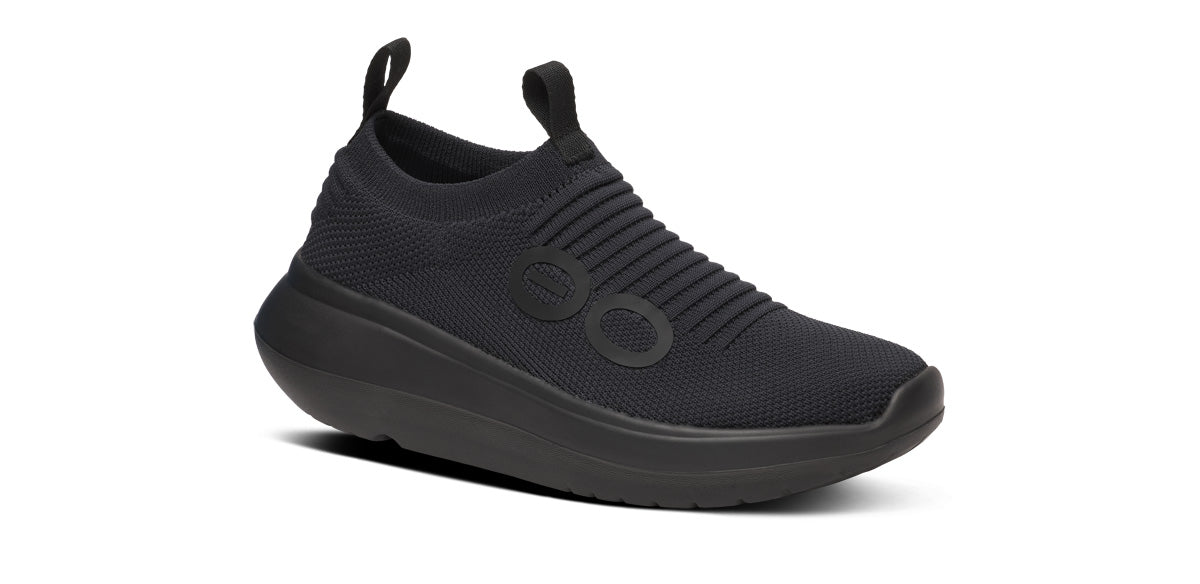 OOFOS Women&#39;s OOmy Zen - Black