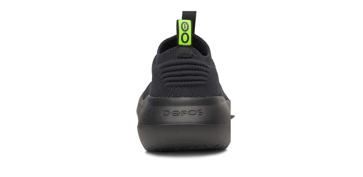 OOFOS Women&#39;s OOmy Zen - Black