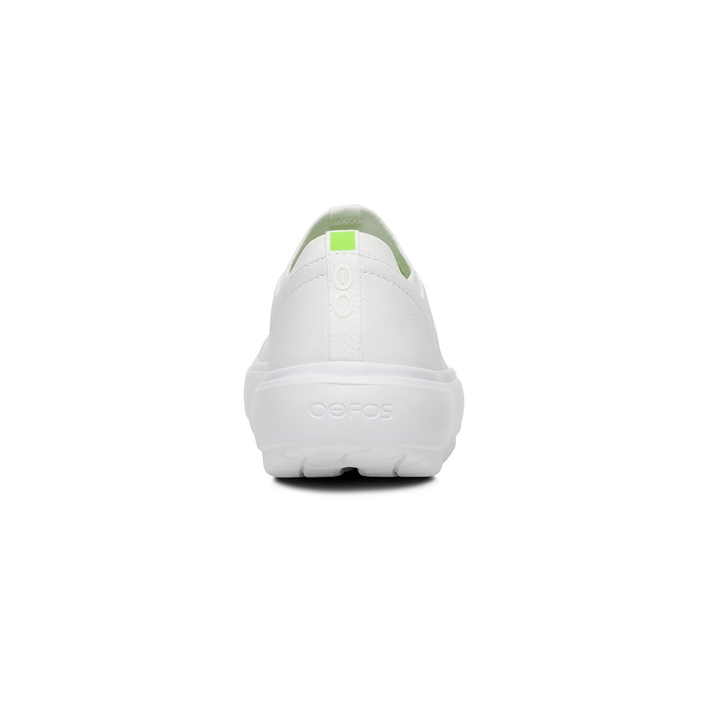 OOFOS Women's OOmg Club Plus - White