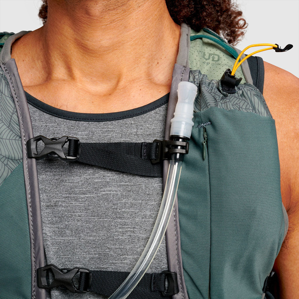 Ultimate Direction Highland Vest Unisex Hydration Pack