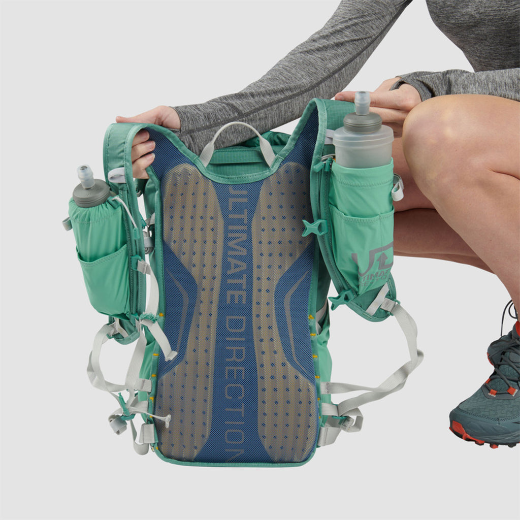 Ultimate Direction FastpackHER 20 2.0 Women&#39;s Running Backpack