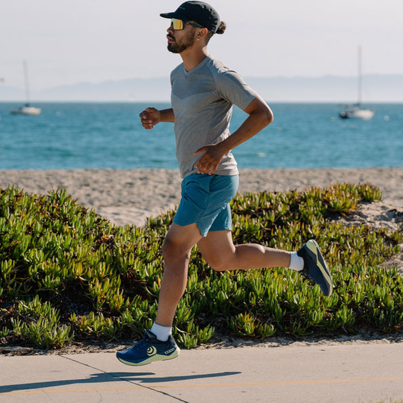 Topo Athletic Ultrafly 5 Mens Road Running Shoes