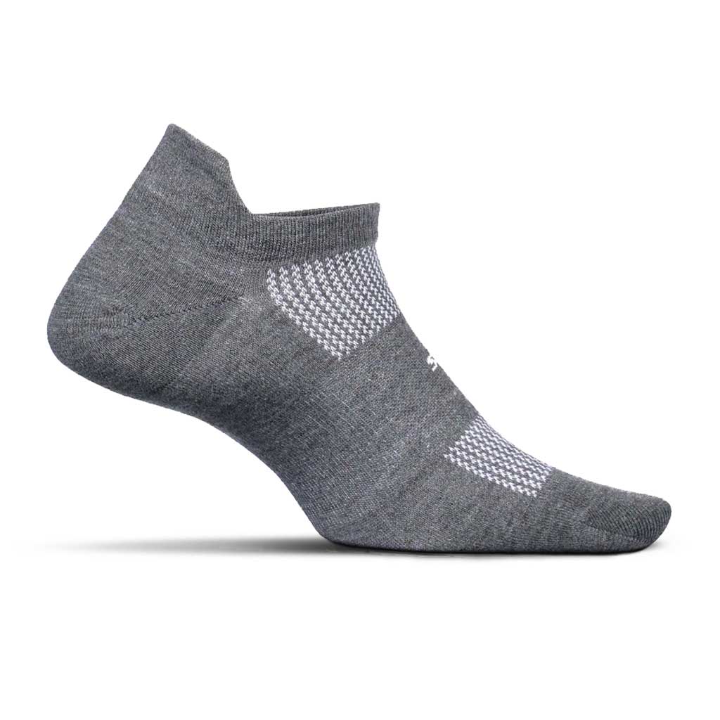 Feetures High Performance Cushion No-Show Tab Socks