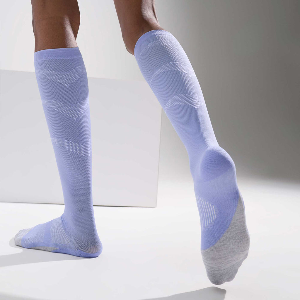 Feetures Graduated Compression Light Cushion Knee High Socks