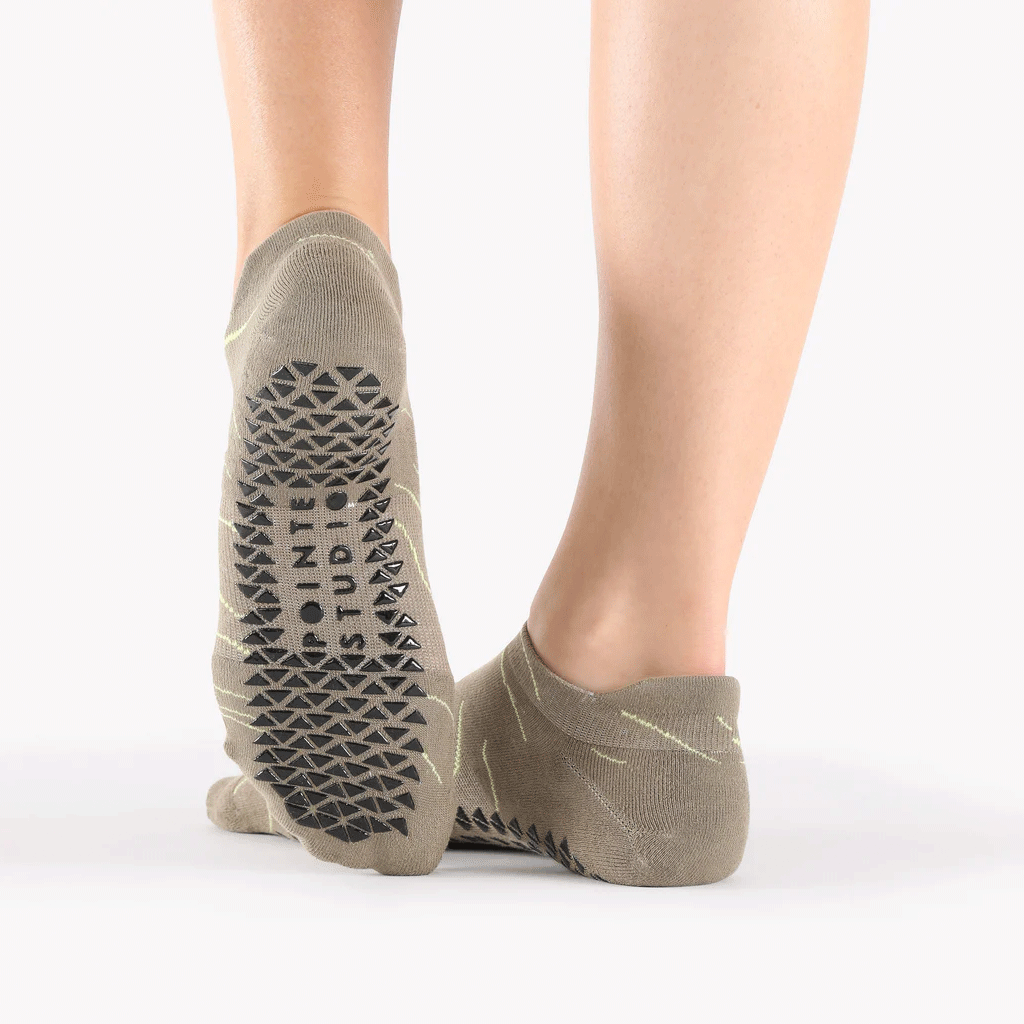 Pointe Studio Dunes Grip Socks